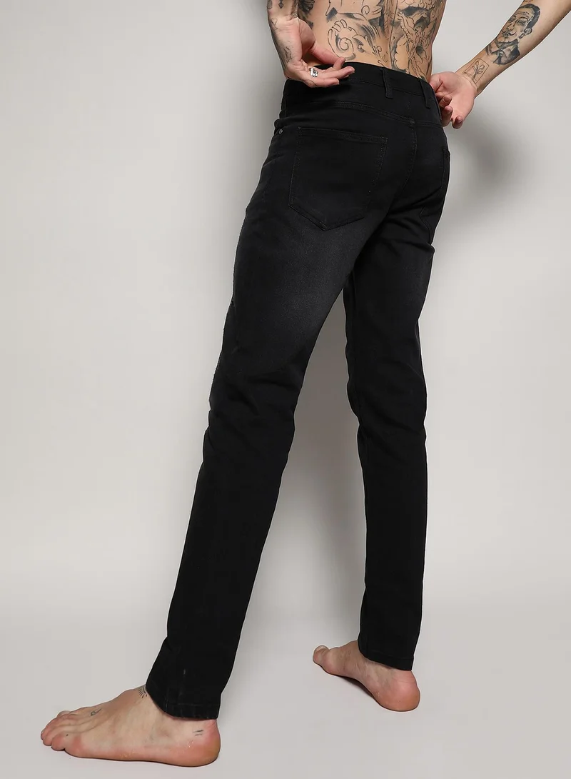 CAHOOT  Men's Black Minimal Distressed Denim Jeans For Casual Wear | Dark-Wash | Regular Fit | Button Closure | Cotton Denim Jeans Crafted With Comfort Fit For Everyday Wear for Men | Best Price UAE